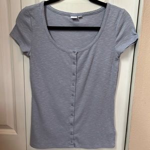 Gap Buttoned Tshirt